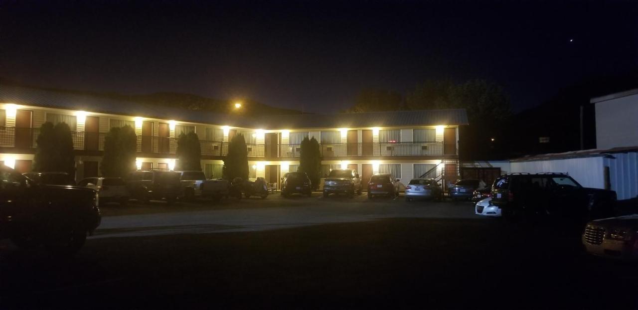Cache Creek Inn Экстерьер фото