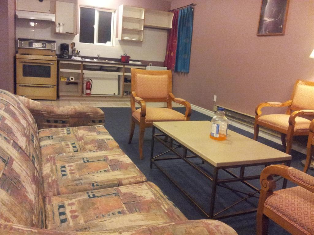 Cache Creek Inn Номер фото