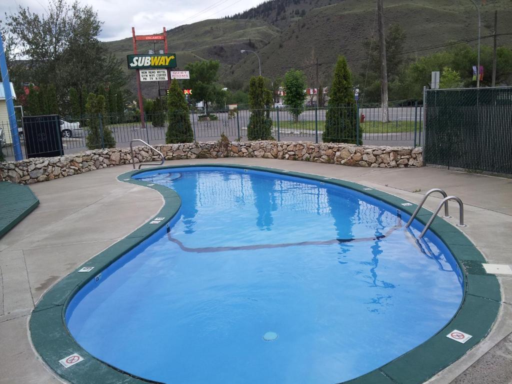 Cache Creek Inn Экстерьер фото